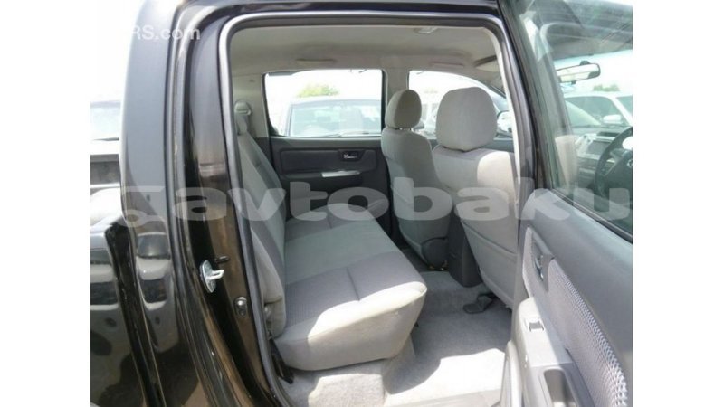Big with watermark toyota hilux abseron import dubai 2260