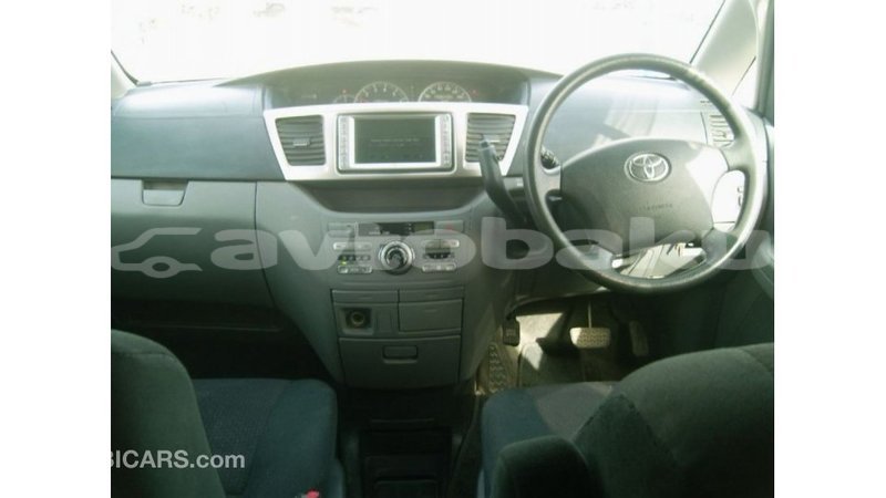 Big with watermark toyota noah abseron import dubai 2263