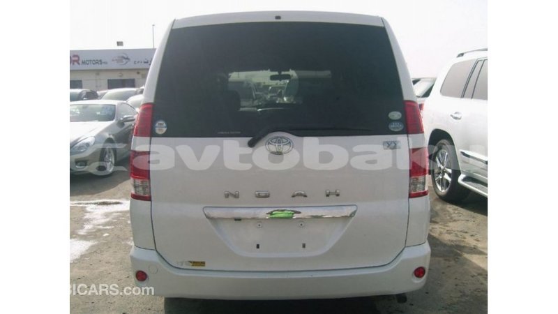 Big with watermark toyota noah abseron import dubai 2263