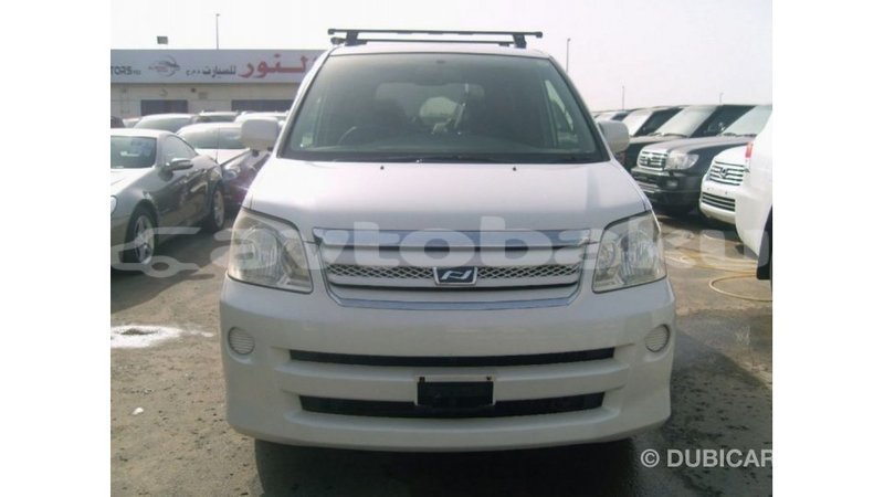 Big with watermark toyota noah abseron import dubai 2263