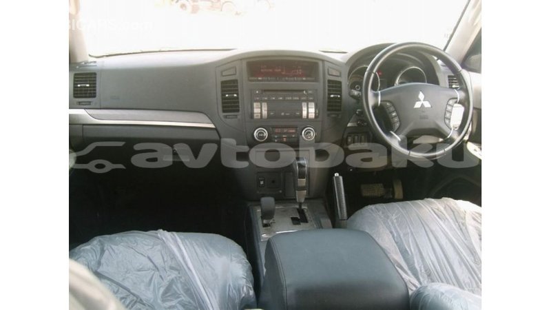 Big with watermark mitsubishi pajero abseron import dubai 2271