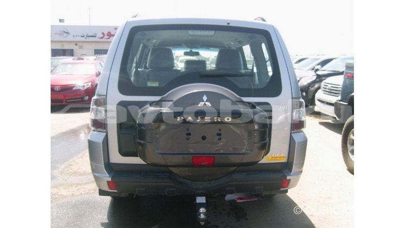 Big with watermark mitsubishi pajero abseron import dubai 2271