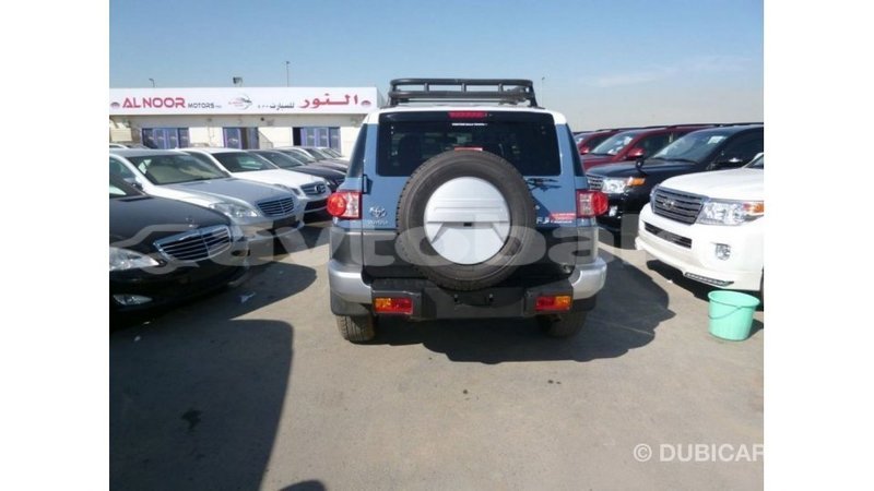 Big with watermark toyota fj cruiser abseron import dubai 2284