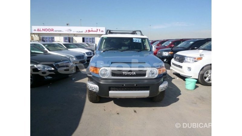 Big with watermark toyota fj cruiser abseron import dubai 2284