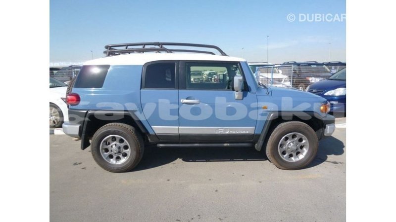 Big with watermark toyota fj cruiser abseron import dubai 2284