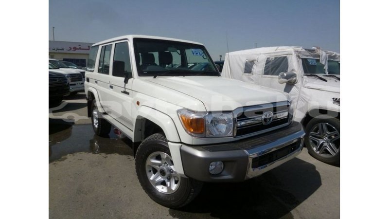 Big with watermark toyota land cruiser abseron import dubai 2285
