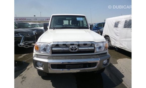 Buy Import Toyota Land Cruiser White Car in Import - Dubai in Abseron Buy Import Toyota Land Cruiser White Car in Import - Dubai in Abseron