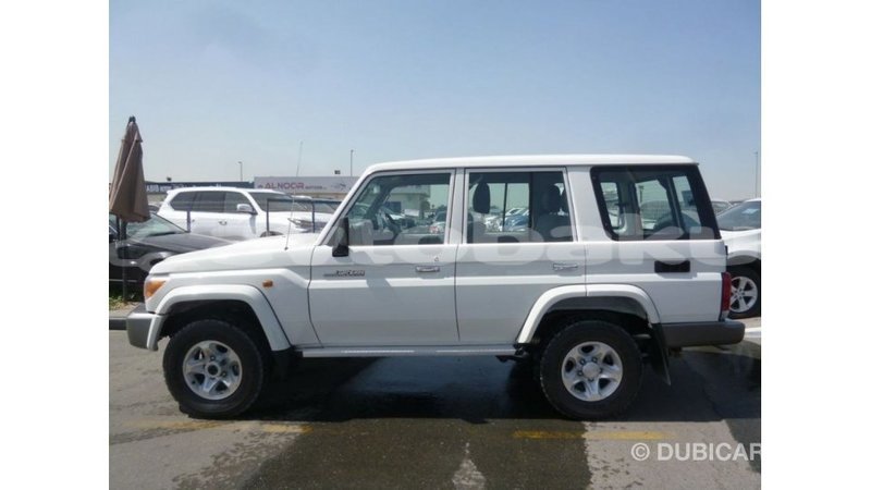 Big with watermark toyota land cruiser abseron import dubai 2285