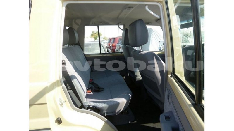 Big with watermark toyota land cruiser abseron import dubai 2286