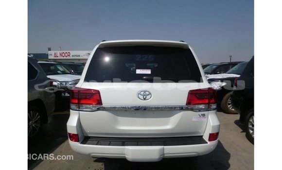 Buy Import Toyota Land Cruiser White Car in Import - Dubai in Abseron Buy Import Toyota Land Cruiser White Car in Import - Dubai in Abseron