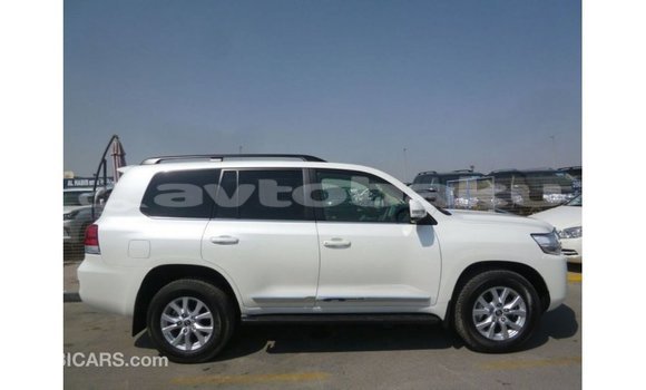 Buy Import Toyota Land Cruiser White Car in Import - Dubai in Abseron Buy Import Toyota Land Cruiser White Car in Import - Dubai in Abseron