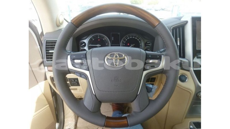 Big with watermark toyota land cruiser abseron import dubai 2303