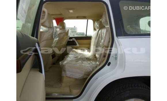 Buy Import Toyota Land Cruiser White Car in Import - Dubai in Abseron Buy Import Toyota Land Cruiser White Car in Import - Dubai in Abseron