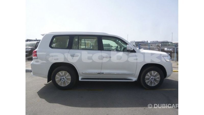 Big with watermark toyota land cruiser abseron import dubai 2304