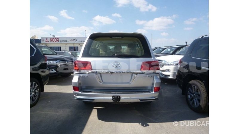 Big with watermark toyota land cruiser abseron import dubai 2305