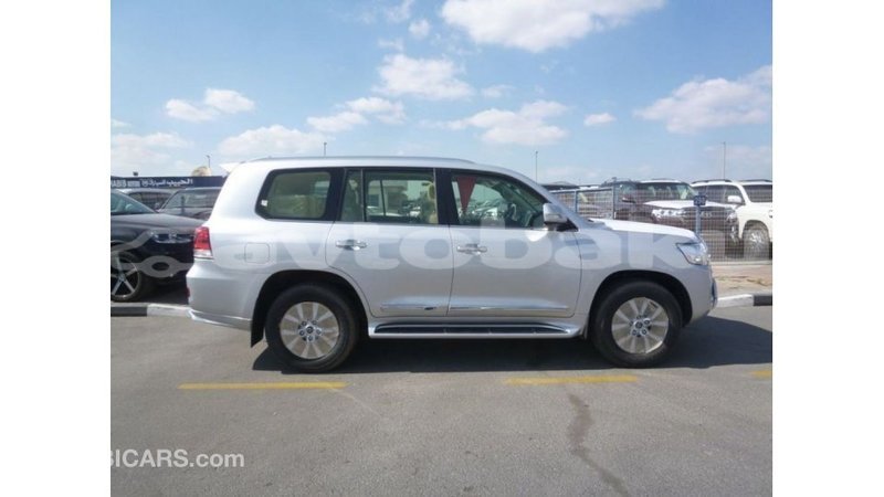 Big with watermark toyota land cruiser abseron import dubai 2305
