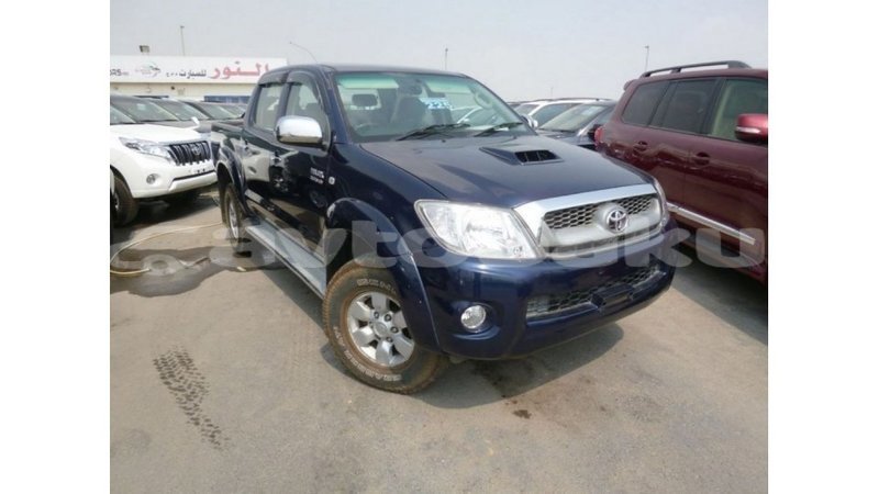 Big with watermark toyota hilux abseron import dubai 2306