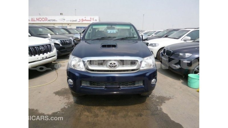 Big with watermark toyota hilux abseron import dubai 2306