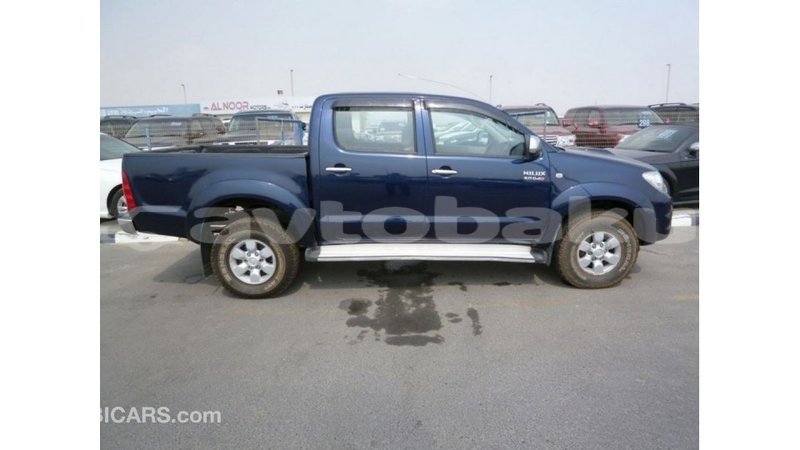 Big with watermark toyota hilux abseron import dubai 2306