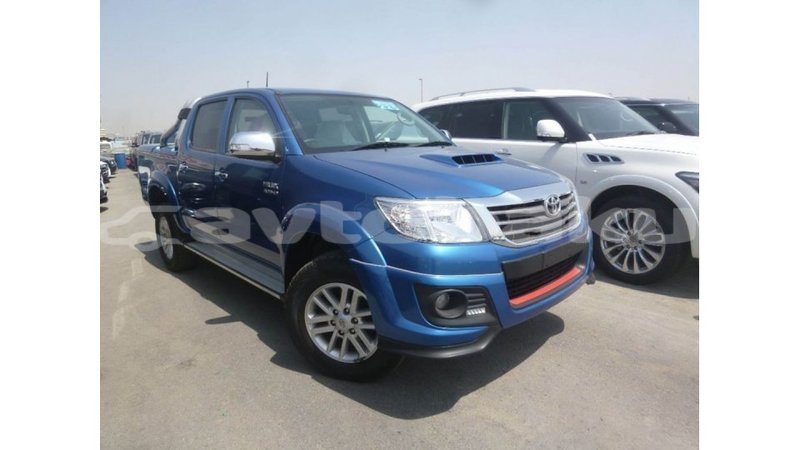 Big with watermark toyota hilux abseron import dubai 2307