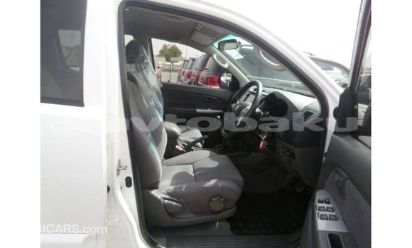 Buy Import Toyota Hilux White Car in Import - Dubai in Abseron Buy Import Toyota Hilux White Car in Import - Dubai in Abseron
