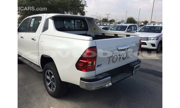 Buy Import Toyota Hilux White Car in Import - Dubai in Abseron Buy Import Toyota Hilux White Car in Import - Dubai in Abseron