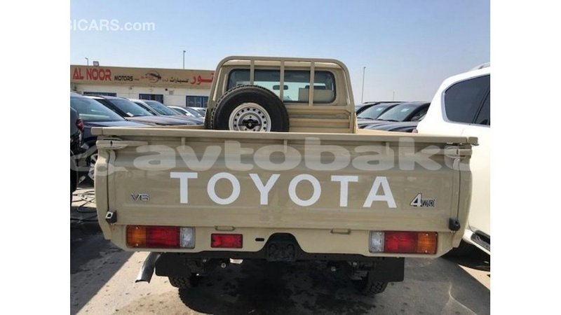 Big with watermark toyota land cruiser abseron import dubai 2321