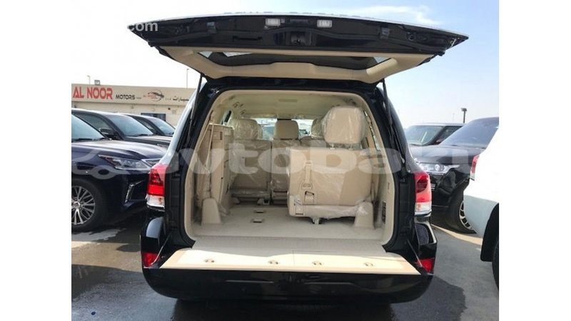 Big with watermark toyota land cruiser abseron import dubai 2328