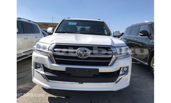 Buy Import Toyota Land Cruiser White Car in Import - Dubai in Abseron Buy Import Toyota Land Cruiser White Car in Import - Dubai in Abseron