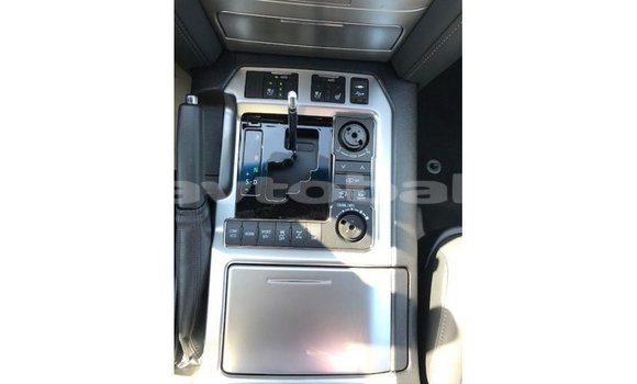 Buy Import Toyota Land Cruiser White Car in Import - Dubai in Abseron Buy Import Toyota Land Cruiser White Car in Import - Dubai in Abseron