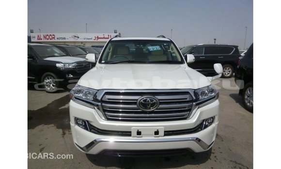 Buy Import Toyota Land Cruiser White Car in Import - Dubai in Abseron Buy Import Toyota Land Cruiser White Car in Import - Dubai in Abseron