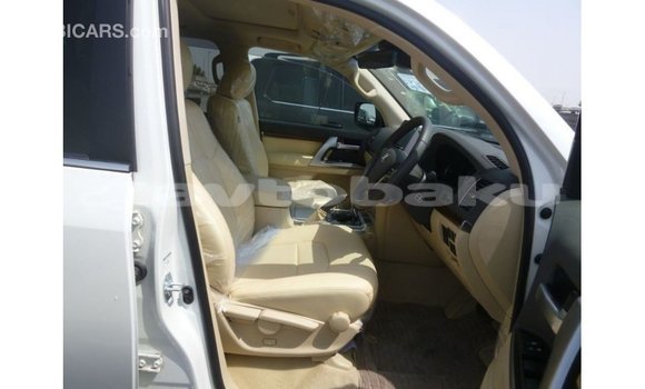 Buy Import Toyota Land Cruiser White Car in Import - Dubai in Abseron Buy Import Toyota Land Cruiser White Car in Import - Dubai in Abseron