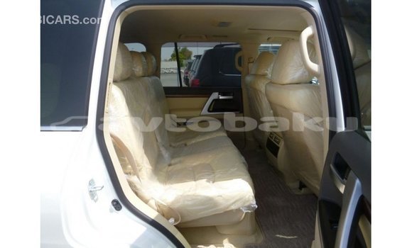 Buy Import Toyota Land Cruiser White Car in Import - Dubai in Abseron Buy Import Toyota Land Cruiser White Car in Import - Dubai in Abseron