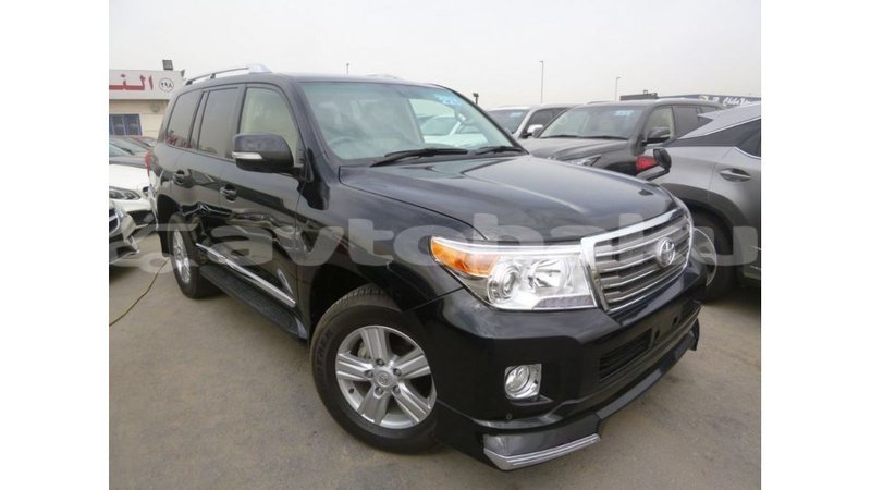Big with watermark toyota land cruiser abseron import dubai 2337