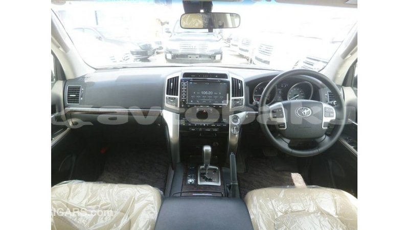 Big with watermark toyota land cruiser abseron import dubai 2340