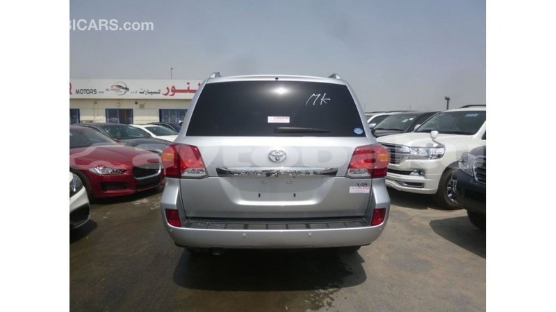 Big with watermark toyota land cruiser abseron import dubai 2340