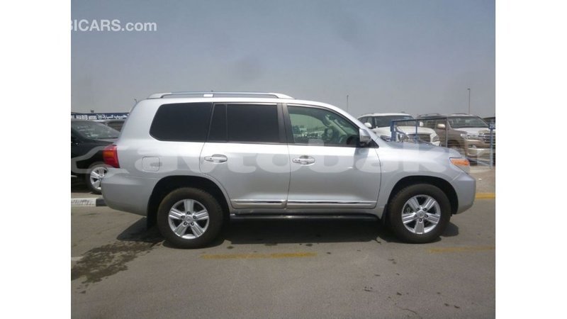 Big with watermark toyota land cruiser abseron import dubai 2340