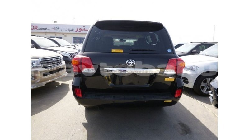 Big with watermark toyota land cruiser abseron import dubai 2341