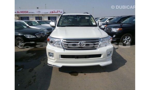 Buy Import Toyota Land Cruiser White Car in Import - Dubai in Abseron Buy Import Toyota Land Cruiser White Car in Import - Dubai in Abseron