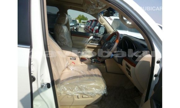 Buy Import Toyota Land Cruiser White Car in Import - Dubai in Abseron Buy Import Toyota Land Cruiser White Car in Import - Dubai in Abseron
