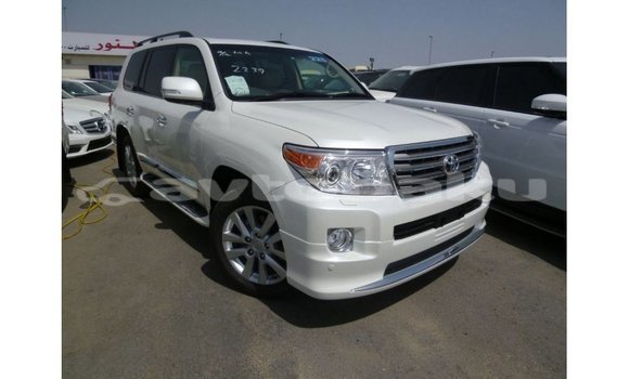 Buy Import Toyota Land Cruiser White Car in Import - Dubai in Abseron Buy Import Toyota Land Cruiser White Car in Import - Dubai in Abseron
