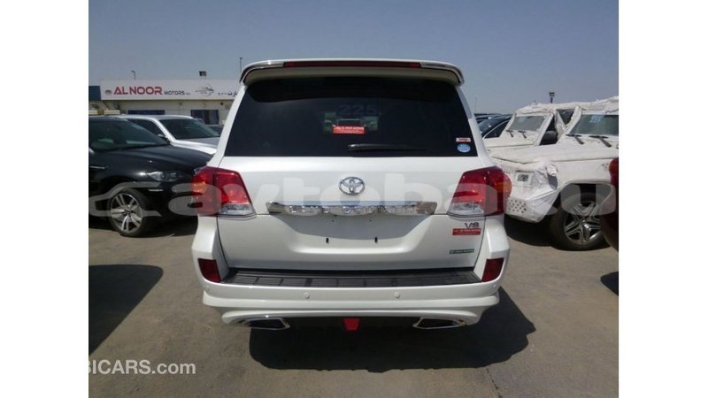 Big with watermark toyota land cruiser abseron import dubai 2347