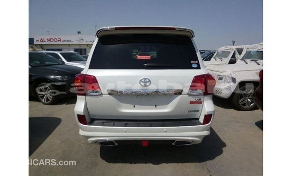 Buy Import Toyota Land Cruiser White Car in Import - Dubai in Abseron Buy Import Toyota Land Cruiser White Car in Import - Dubai in Abseron