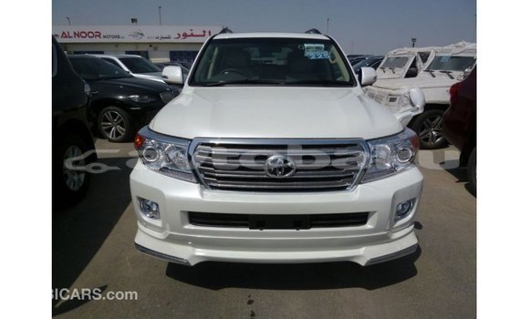 Buy Import Toyota Land Cruiser White Car in Import - Dubai in Abseron Buy Import Toyota Land Cruiser White Car in Import - Dubai in Abseron