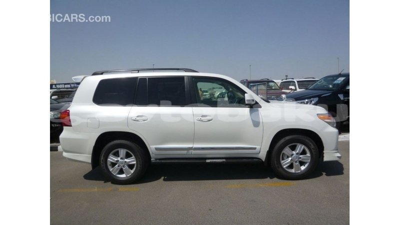 Big with watermark toyota land cruiser abseron import dubai 2347