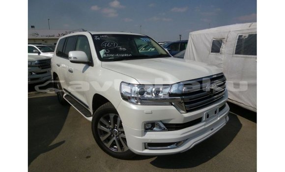 Buy Import Toyota Land Cruiser White Car in Import - Dubai in Abseron Buy Import Toyota Land Cruiser White Car in Import - Dubai in Abseron
