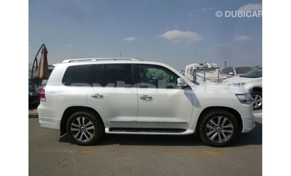 Buy Import Toyota Land Cruiser White Car in Import - Dubai in Abseron Buy Import Toyota Land Cruiser White Car in Import - Dubai in Abseron