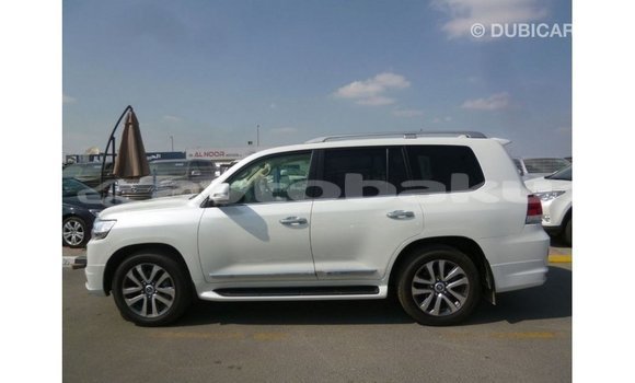 Buy Import Toyota Land Cruiser White Car in Import - Dubai in Abseron Buy Import Toyota Land Cruiser White Car in Import - Dubai in Abseron