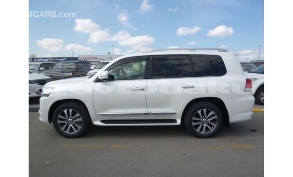 Buy Import Toyota Land Cruiser White Car in Import - Dubai in Abseron Buy Import Toyota Land Cruiser White Car in Import - Dubai in Abseron