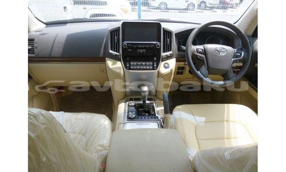 Buy Import Toyota Land Cruiser White Car in Import - Dubai in Abseron Buy Import Toyota Land Cruiser White Car in Import - Dubai in Abseron